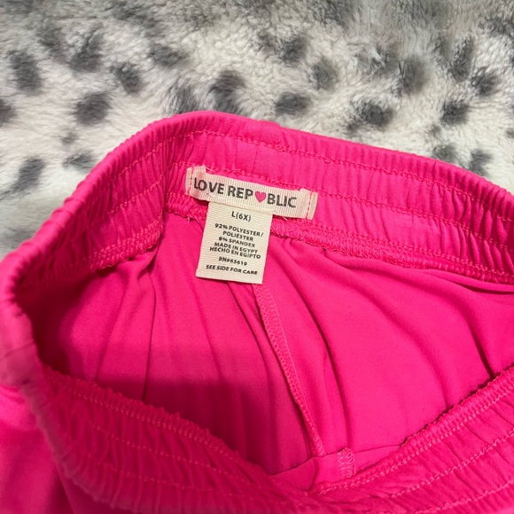 NWT 2PK Love Republic Tie Dye and Pink Shorts with matching Scrunchie Size 6X - Picture 6 of 6